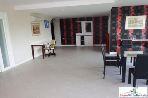 Apartment in Pattaya, Thailand 2 bedrooms № 199512 - photo 4