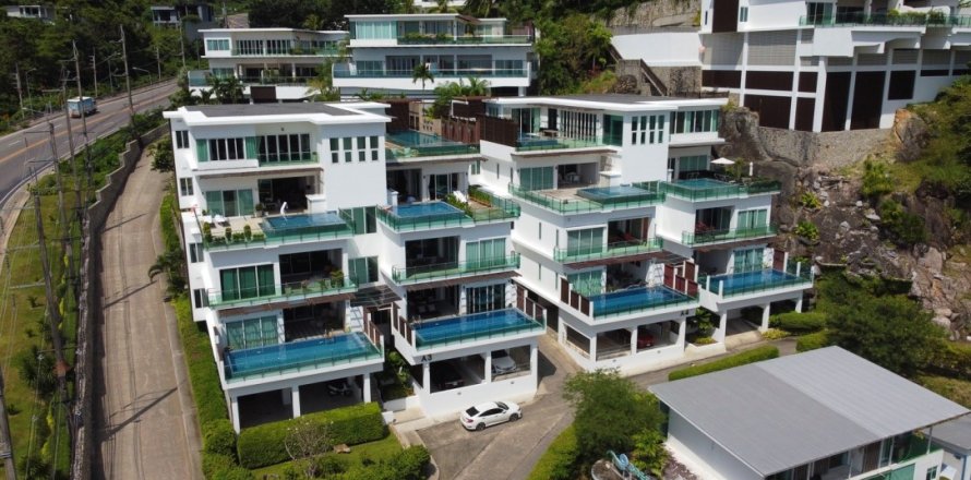 Villa in Kamala, Thailand 3 bedrooms № 199513
