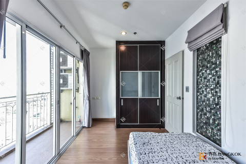Condo in Bangkok, Thailand, 2 bedrooms  № 184488