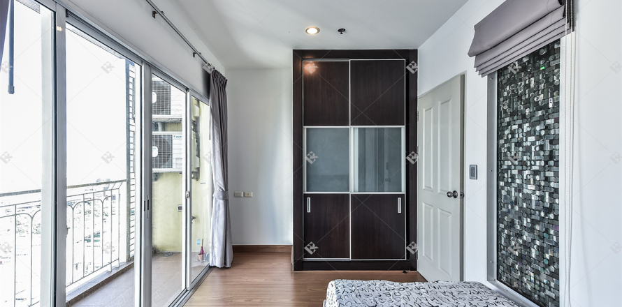 Condo in Bangkok, Thailand, 2 bedrooms № 184488