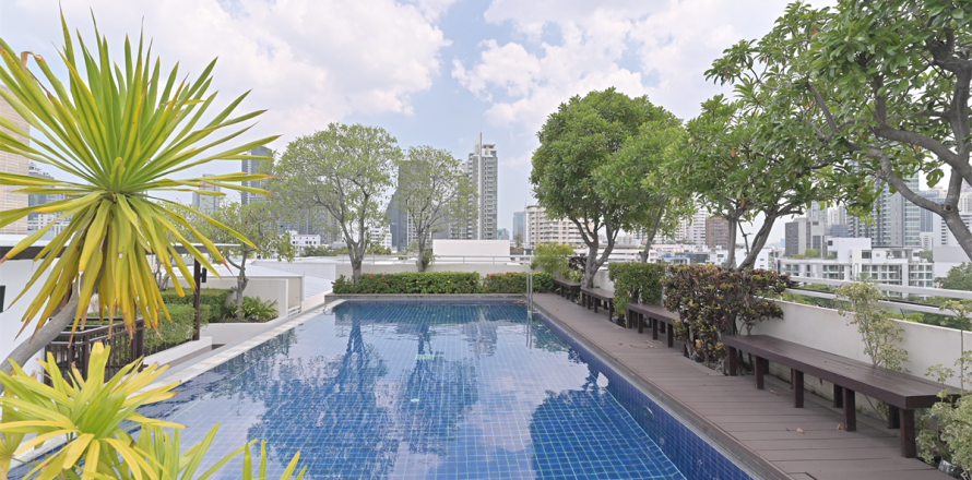 Condo in Bangkok, Thailand, 2 bedrooms  № 184489