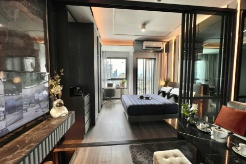 Кондоминиум с 1 спальней в Пхракханонге, Бангкок, Таиланд № 114707 - фото 2