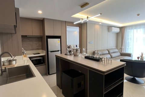 Condo in Phuket, Thailand, 2 bedrooms  № 149827 - photo 8