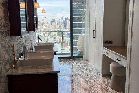 Кондоминиум с 3 спальнями в Бангкоке, Таиланд № 144621 - фото 15