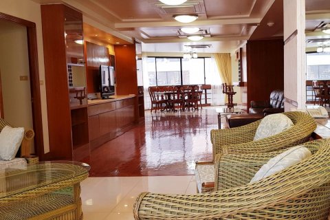 Кондоминиум с 3 спальнями в Бангкоке, Таиланд № 144624 - фото 3