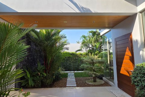 Villa in Phuket, Thailand 5 bedrooms № 164121 - photo 17