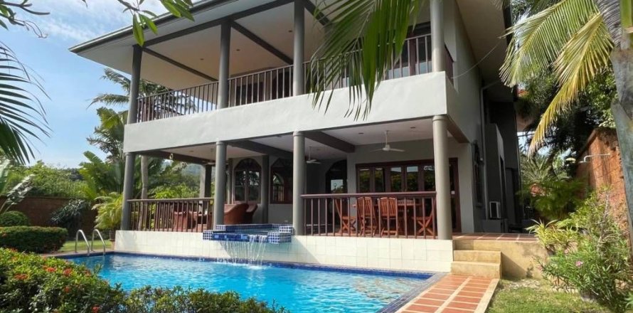 Villa in Hua Hin, Thailand 5 bedrooms № 164120