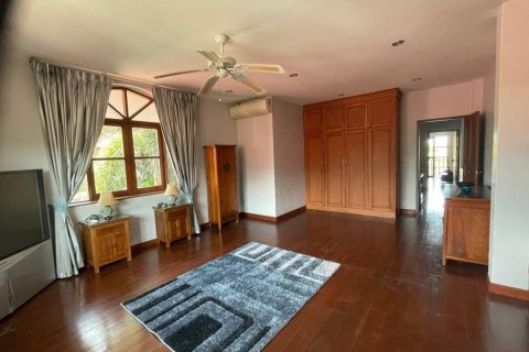 Villa in Hua Hin, Thailand 5 bedrooms № 164120 - photo 29