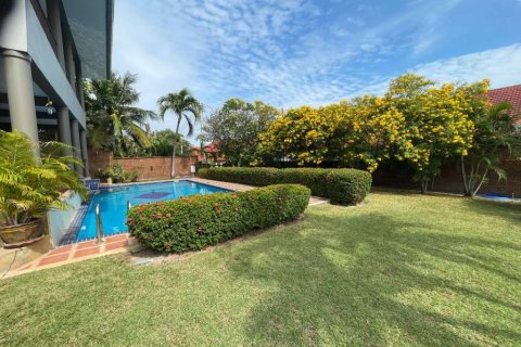 Villa in Hua Hin, Thailand 5 bedrooms № 164120 - photo 6