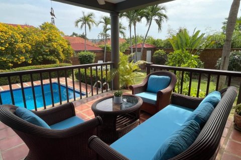 Villa in Hua Hin, Thailand 5 bedrooms № 164120 - photo 12