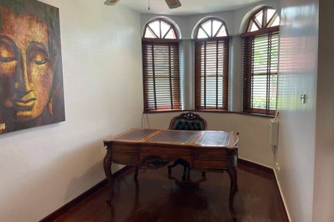 Villa in Hua Hin, Thailand 5 bedrooms № 164120 - photo 22