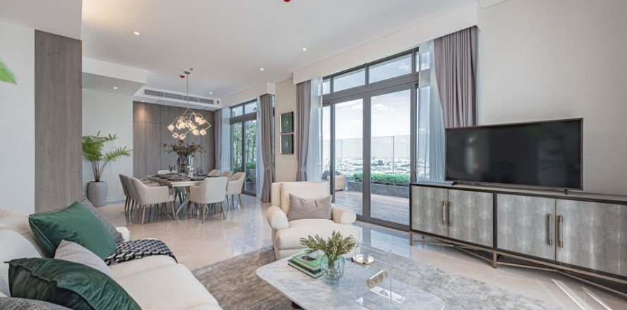 Condo à Phra Khanong, Bangkok, Thaïlande, 3 chambres  № 143446