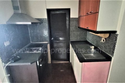 Condo in Bangkok, Thailand, 2 bedrooms  № 143452 - photo 10