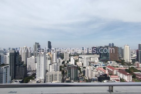 Condo in Bangkok, Thailand, 2 bedrooms  № 143452 - photo 16
