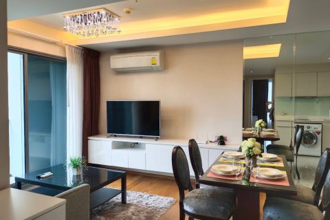 Condo à Bangkok, Thaïlande, 2 chambres  № 143449 - photo 1