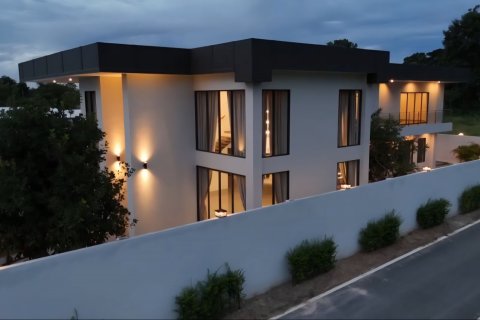 Вилла в Паттайе, Таиланд с 5 спальнями  № 136209 - фото 5