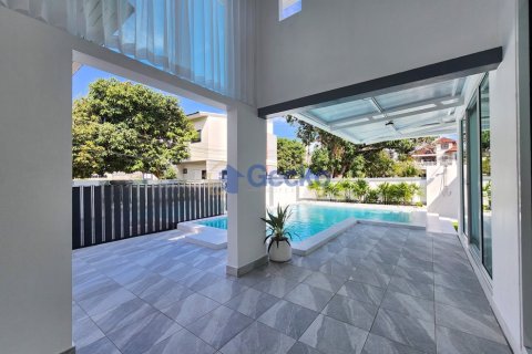 House in Pattaya, Thailand 3 bedrooms № 196127 - photo 23