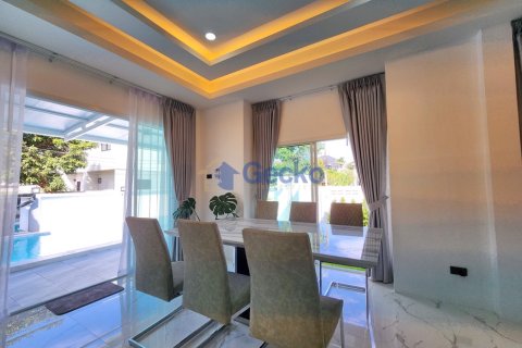House in Pattaya, Thailand 3 bedrooms № 196127 - photo 27