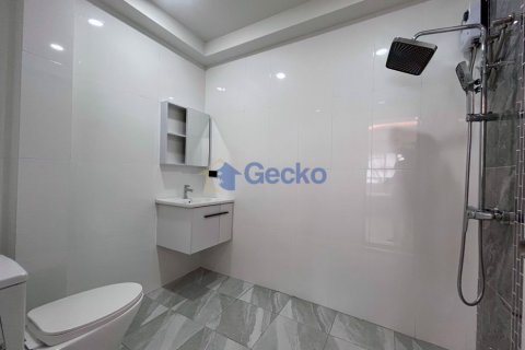House in Pattaya, Thailand 3 bedrooms № 196127 - photo 15