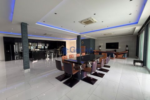 House in Pattaya, Thailand 10 bedrooms № 196121 - photo 11