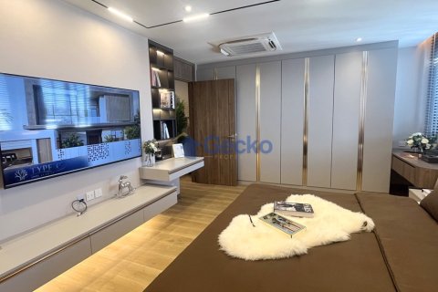 House in Pattaya, Thailand 4 bedrooms № 196123 - photo 10