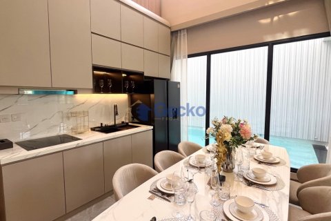House in Pattaya, Thailand 4 bedrooms № 196123 - photo 7
