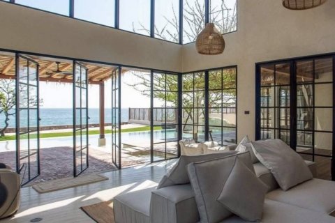 Villa in Hua Hin, Thailand 5 bedrooms № 160984 - photo 4