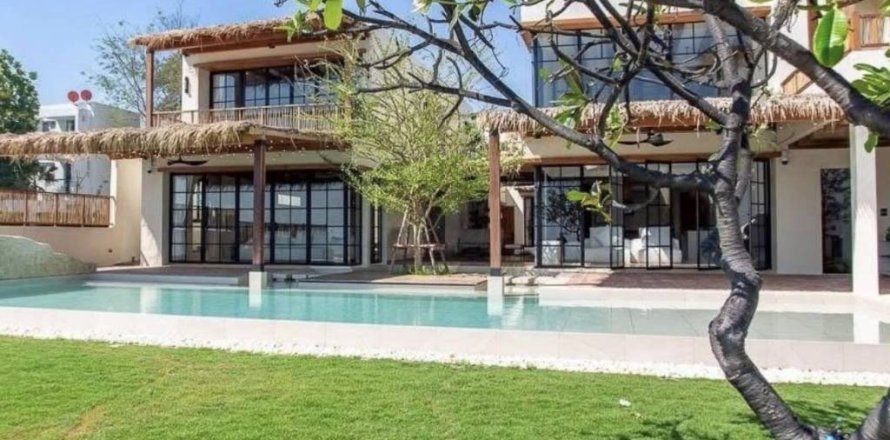 Villa in Hua Hin, Thailand 5 bedrooms № 160984