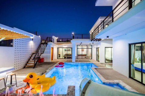 Villa in Hua Hin, Thailand 4 bedrooms № 160983 - photo 5