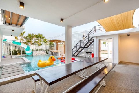 Вилла в Хуа Хине, Таиланд с 4 спальнями  № 160983