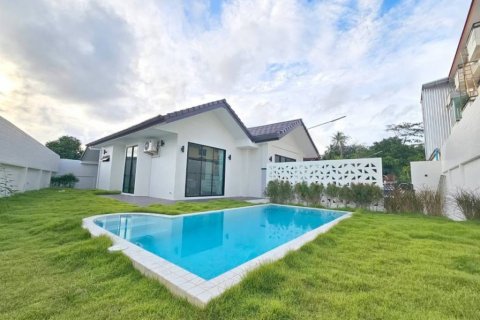 Вилла в Кату, Таиланд с 4 спальнями  № 116763 - фото 1