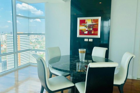 Condo in Bangkok, Thailand, 3 bedrooms  № 143868 - photo 8