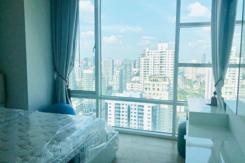 Condo in Bangkok, Thailand, 3 bedrooms  № 143868 - photo 17