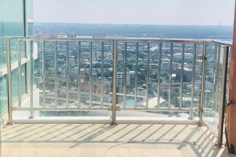 Condo in Bangkok, Thailand, 3 bedrooms  № 143868 - photo 24