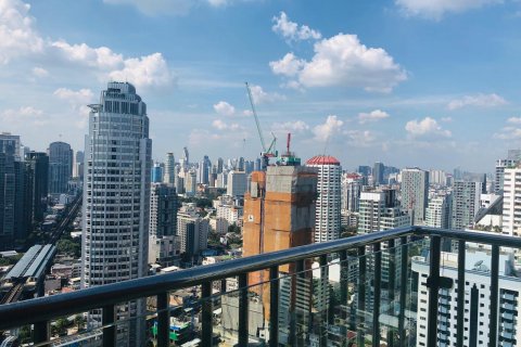 Condo in Bangkok, Thailand, 3 bedrooms  № 143868 - photo 25