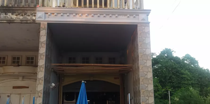 Шопхаус в Районге, Таиланд  № 140652