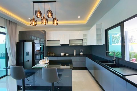 Villa in Hua Hin, Thailand 3 bedrooms № 168264 - photo 16