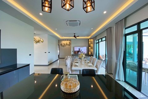 Villa in Hua Hin, Thailand 3 bedrooms № 168264 - photo 14