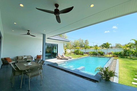 Villa in Hua Hin, Thailand 3 bedrooms № 168264 - photo 4