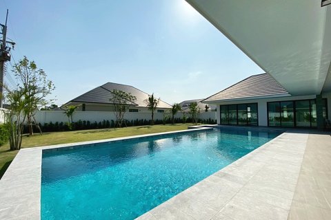Villa in Hua Hin, Thailand 3 bedrooms № 168263 - photo 12