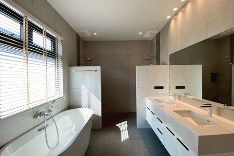 Villa in Hua Hin, Thailand 3 bedrooms № 168263 - photo 30