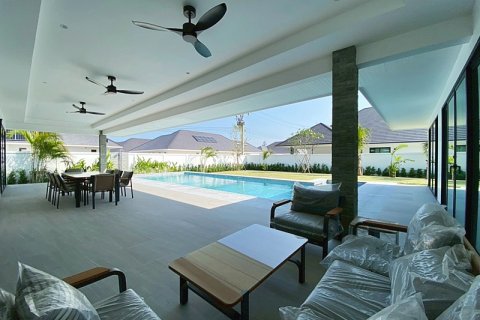 Villa in Hua Hin, Thailand 3 bedrooms № 168263 - photo 8