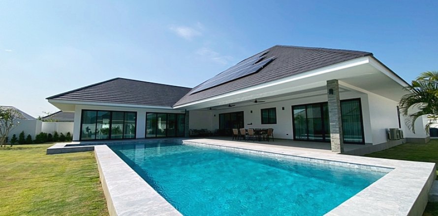 Villa in Hua Hin, Thailand 3 bedrooms № 168263