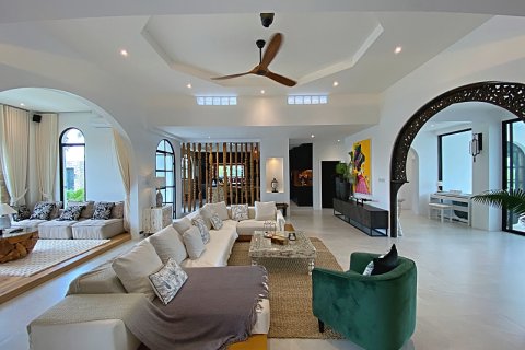 Villa in Hua Hin, Thailand 4 bedrooms № 168302 - photo 27