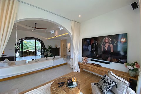 Villa in Hua Hin, Thailand 4 bedrooms № 168302 - photo 2