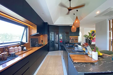 Villa in Hua Hin, Thailand 4 bedrooms № 168302 - photo 7