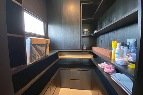 Villa in Hua Hin, Thailand 4 bedrooms № 168302 - photo 9