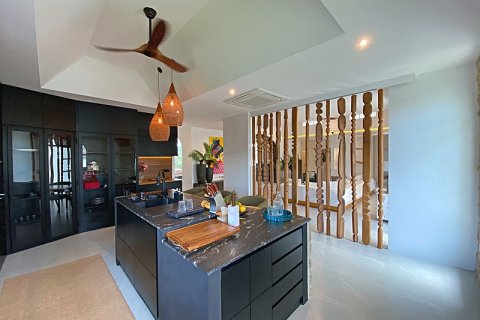 Villa in Hua Hin, Thailand 4 bedrooms № 168302 - photo 6