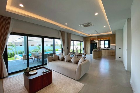 Villa in Hua Hin, Thailand 3 bedrooms № 168265 - photo 18