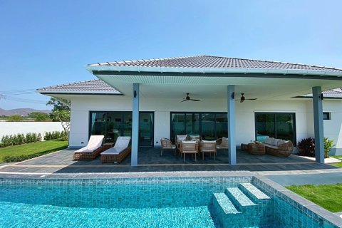 Villa in Hua Hin, Thailand 3 bedrooms № 168265 - photo 3